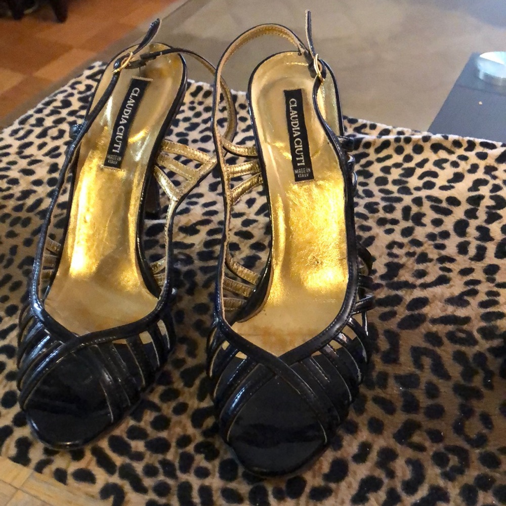 Claudia Ciuti black open toe patent leather sandal